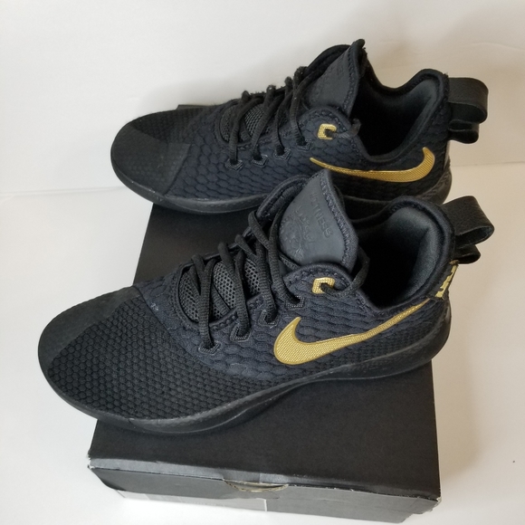 Nike Lebron Witness III Size 8 Black & Gold - Picture 6 of 10
